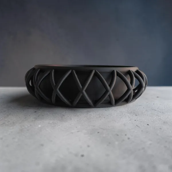 Basket-weave key tray