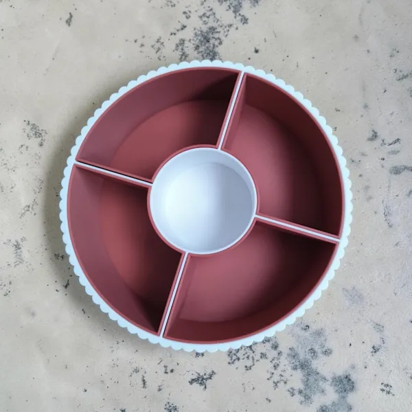 Rotating Ribbed Tray with Removable Bowls