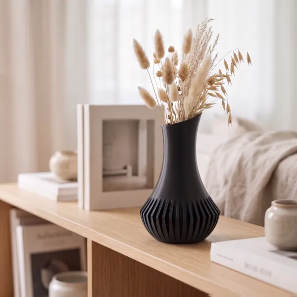 Veluna Vase