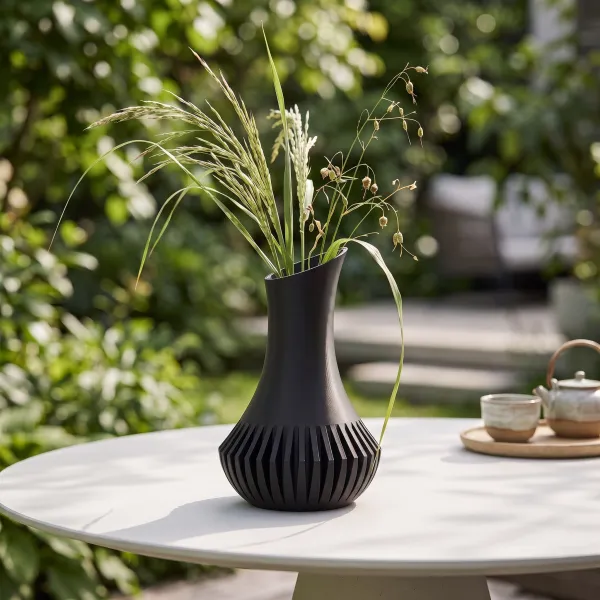 Veluna Vase