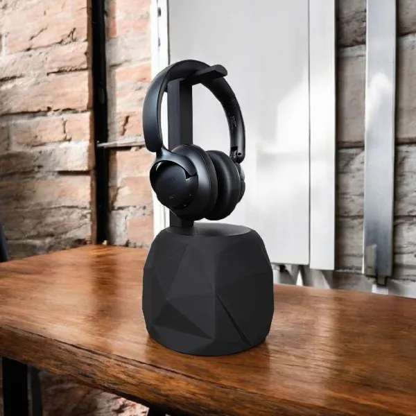 Low Poly Headphone Stand "TheRock"