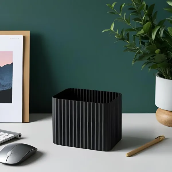 Ribbed Pencil Holder