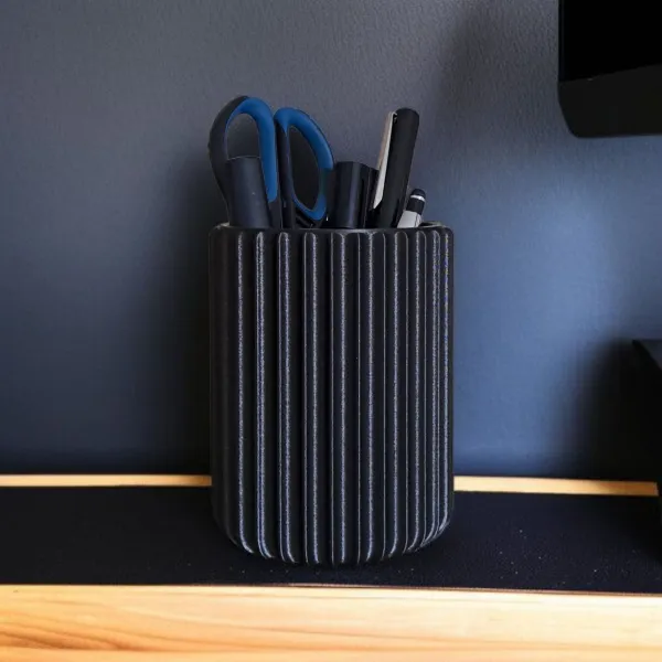 Ribbed Pen Holder