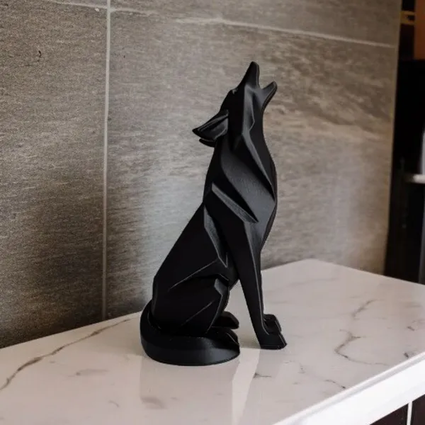 Sitting Wolf Sculpture, Howling at the Moon
