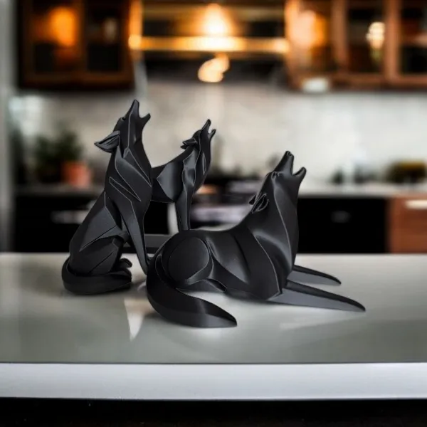 Sculpture #20 - Standing Howling Wolf