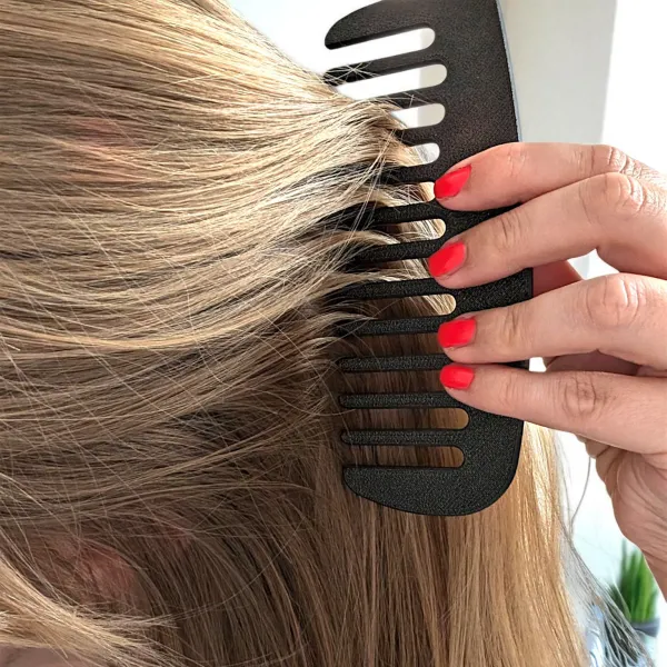 Wide-Tooth Detangling Comb