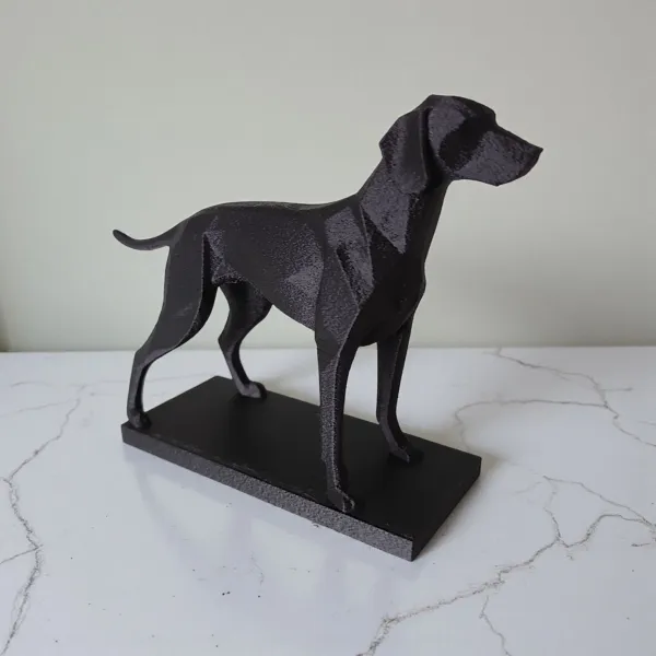 Low-poly hunting dog sculpture