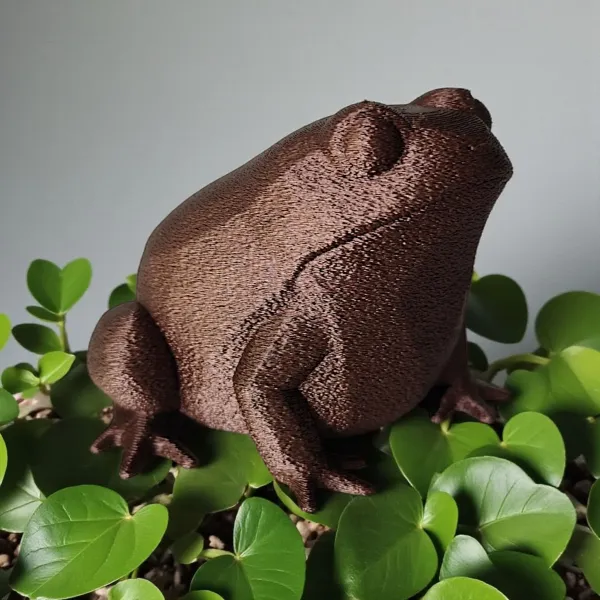 Low Poly Fat Frog Sculpture