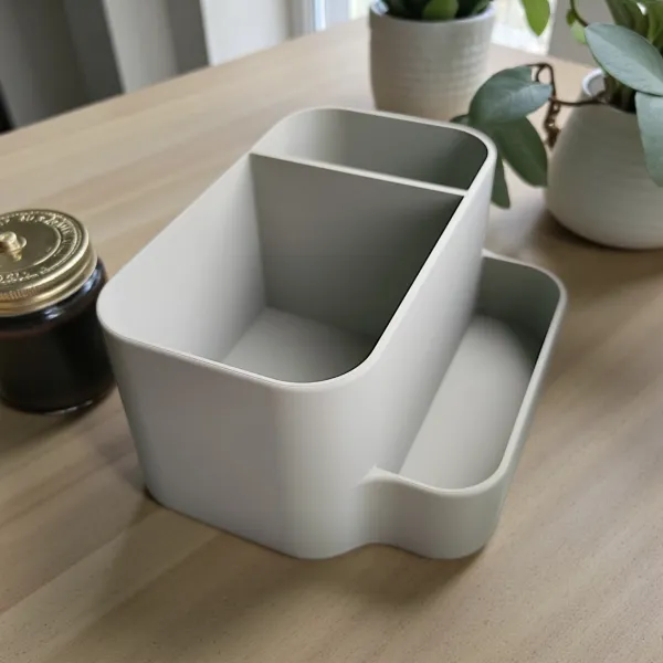 Curved Office Organizer