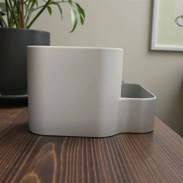 Curved Office Organizer